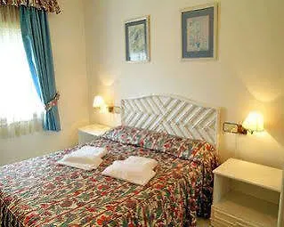 Onagrup Club Jardines Paraisol Hotel El Perello 3*, Salou Spain